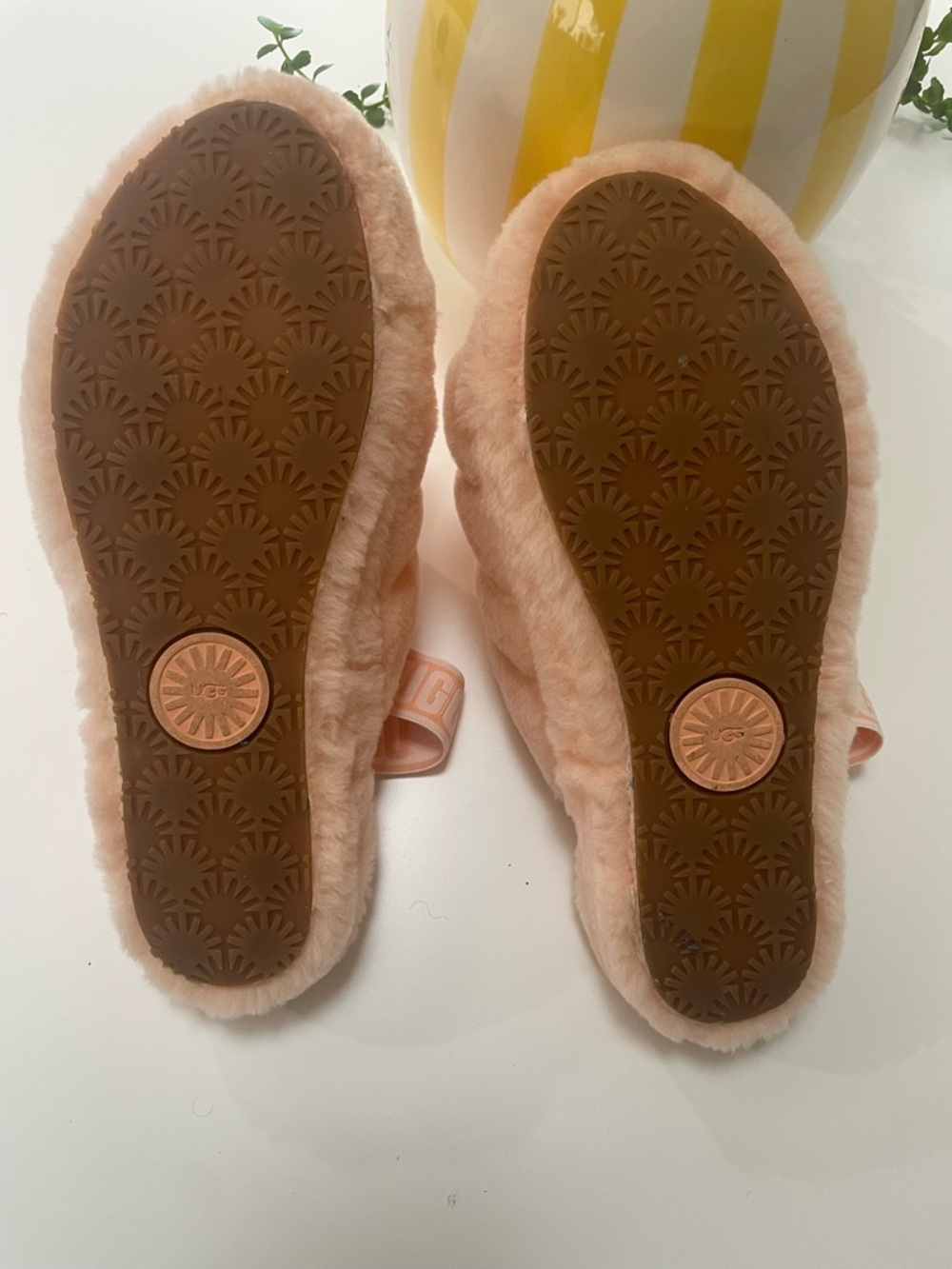 UGG Fluff Yeah Plush Slide Women’s Slippers in Peach Size 9 - Picture 11 of 11